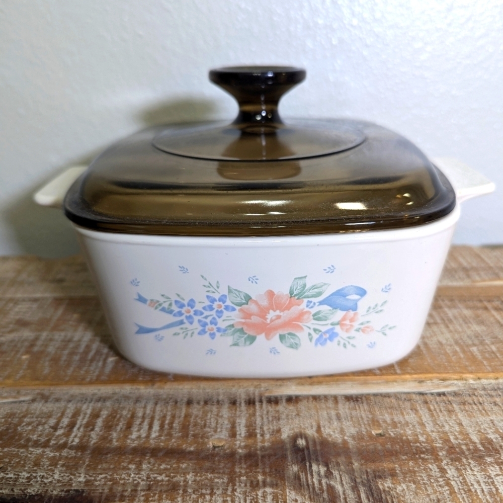 CORNING WARE - SYMPHONY 1.5QT CASSEROLE DISH - AMBER LID A-11/2-B